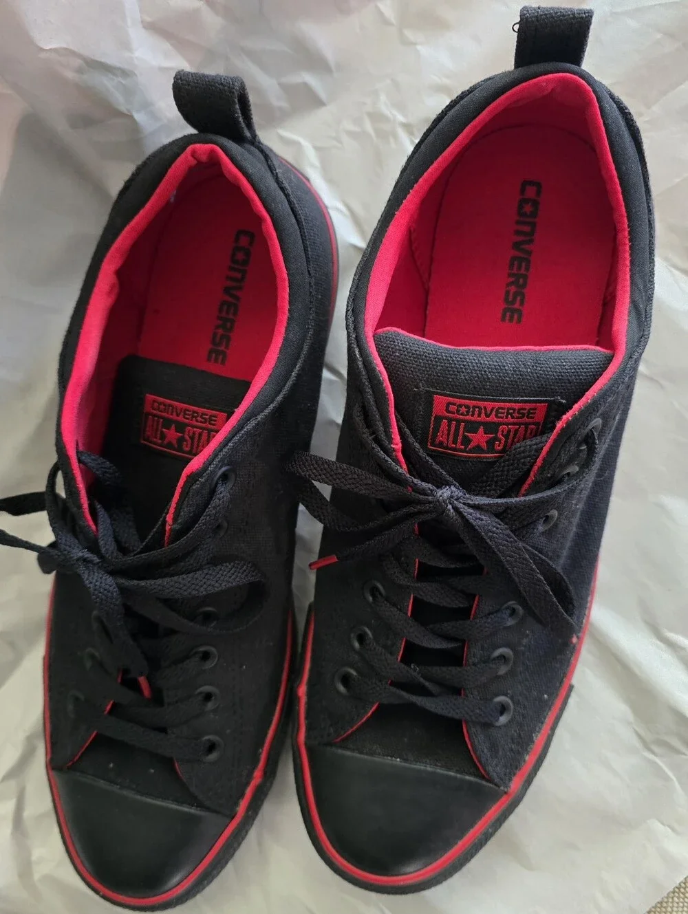 Converse Chuck Taylor All Star Low Top Sneakers - Black Cloth/ Red Trim Men's 11 - Picture 2 of 11